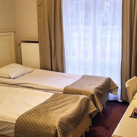 Hotel Sobienie Krolewskie Sobienie Szlacheckie 外观 照片