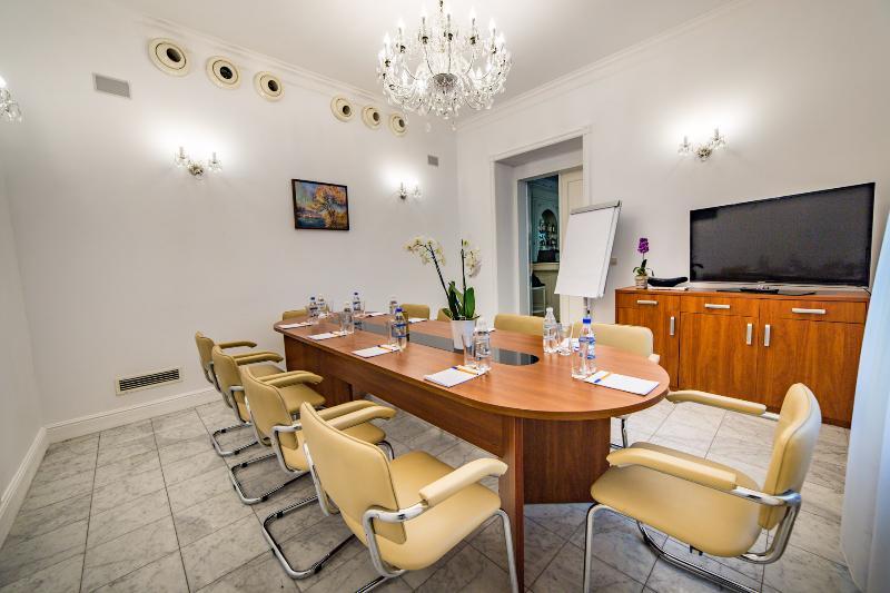 Hotel Sobienie Krolewskie Sobienie Szlacheckie 外观 照片